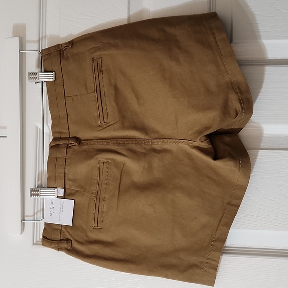 Womens high rise trouser short - Picture 3 of 7